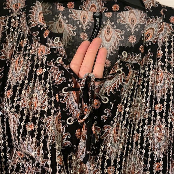 Design Lab. Size M, loose fitting tunic. - Picture 4 of 4